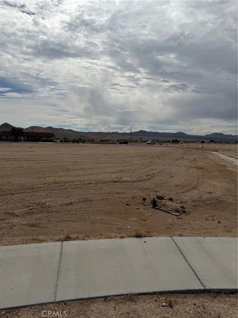 Photo of 5 Autumn, Helendale, CA 92342 (MLS # HD26195011)