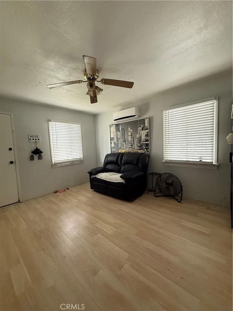 1336 S Knott