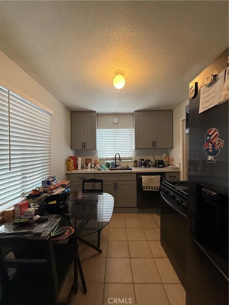 1336 S Knott