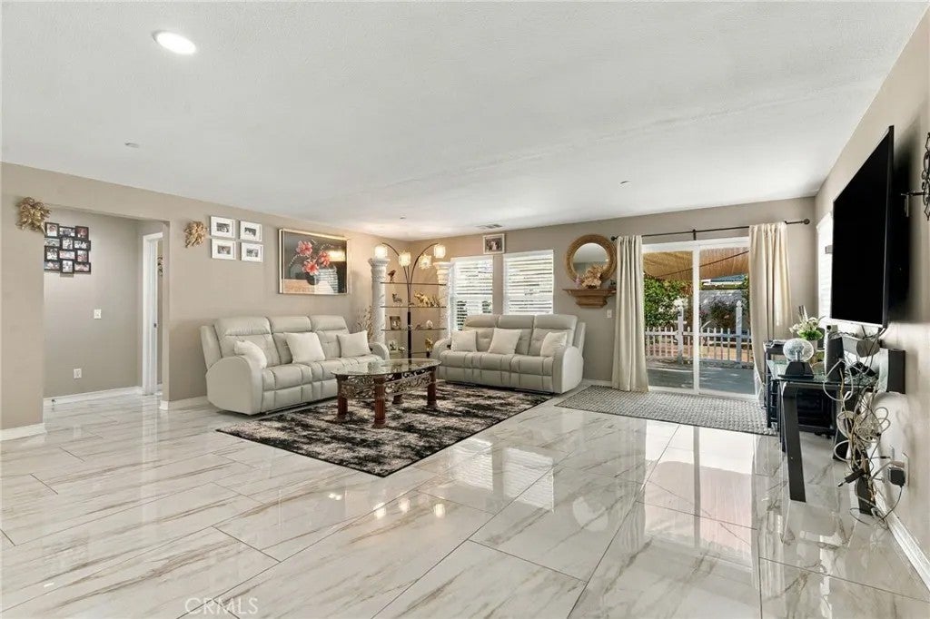 3377 Cabrillo Court