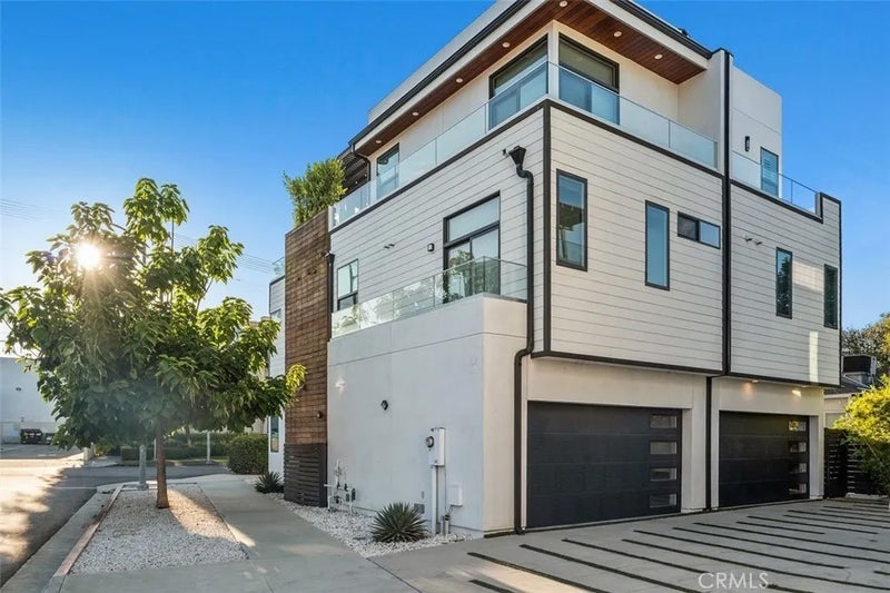 14659 Moorpark