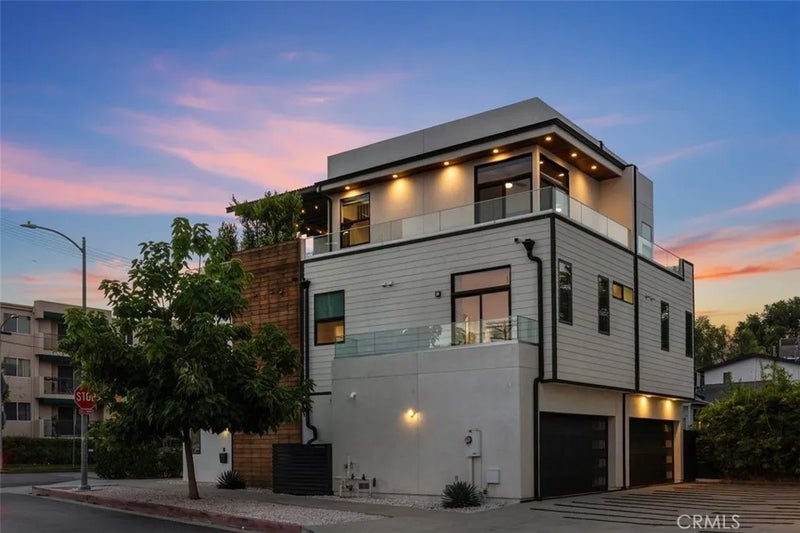 14659 Moorpark