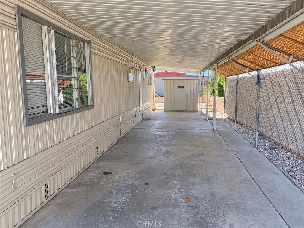 690 Santa Clara