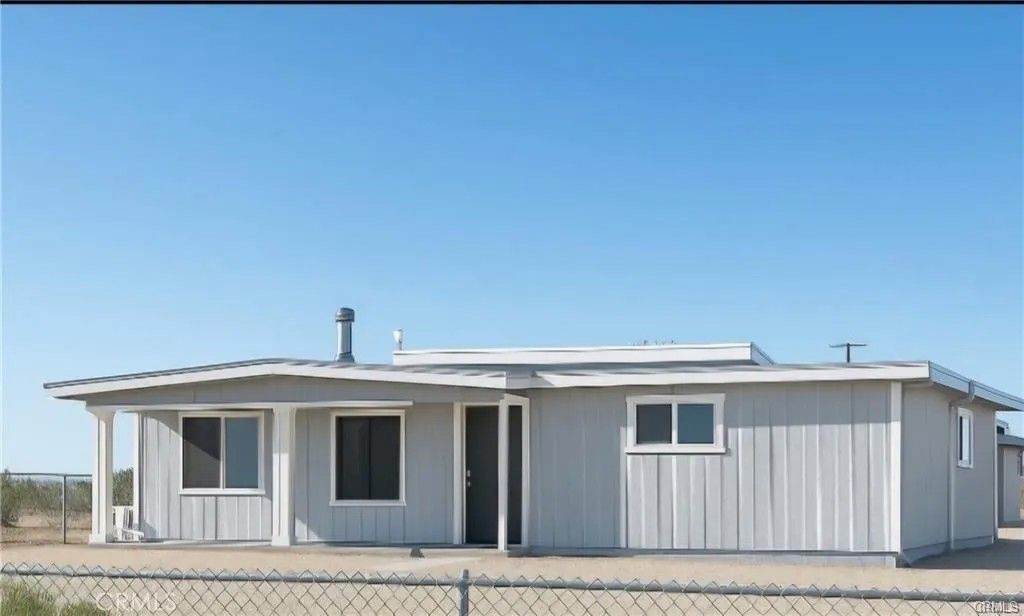 Photo of 5566 Oleta Rd, Landers, CA 92285 (MLS # HD26048201)