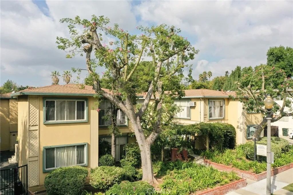 515 N El Molino Avenue