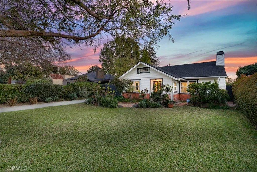 Photo of 3062 Millicent Way, Pasadena, CA 91107 (MLS # AR26030596)