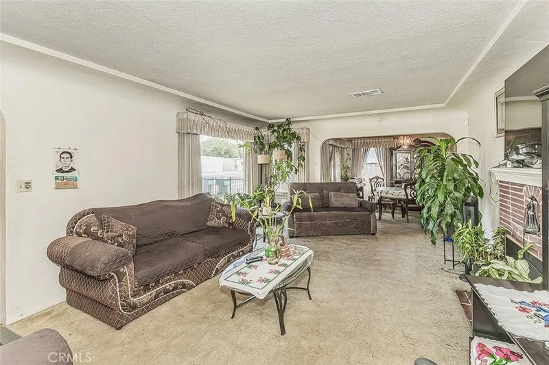4704 E Tulare
