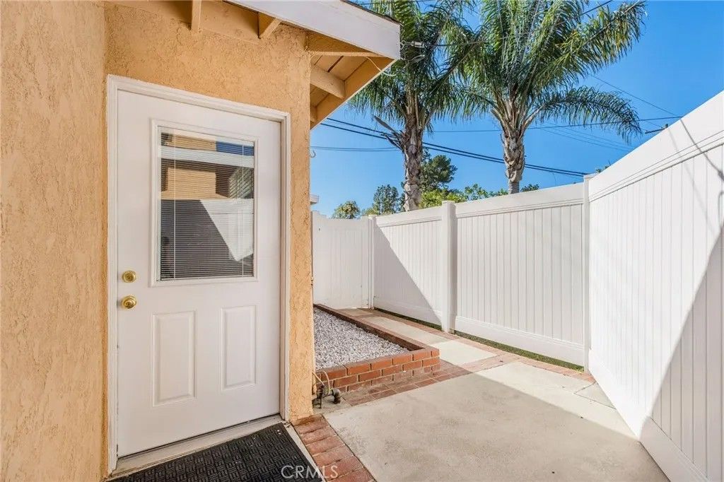 Photo of 16640 Los Alimos Street, Granada Hills, CA 91344 (MLS # SR26077049)