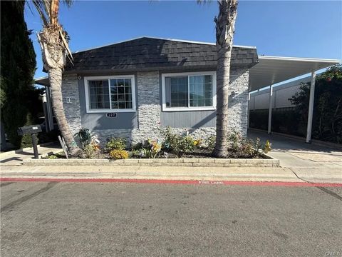227 Palos Verdes Santa Ana CA 92704