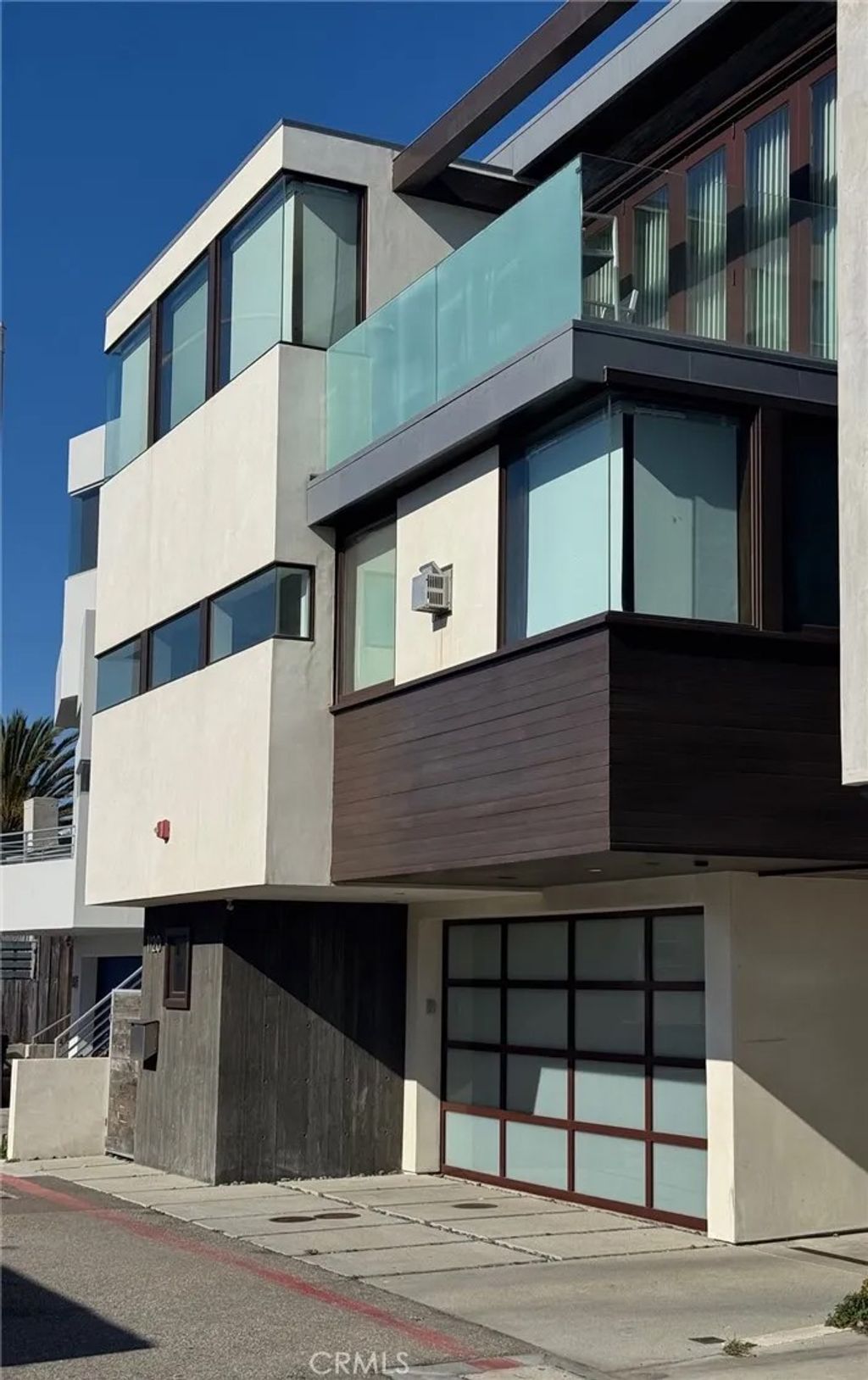 Photo of 1120 Palm Dr, Hermosa Beach, CA 90254 (MLS # SB26061213)