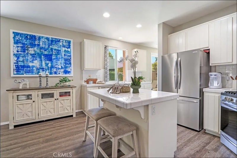 10 Bluff Cove