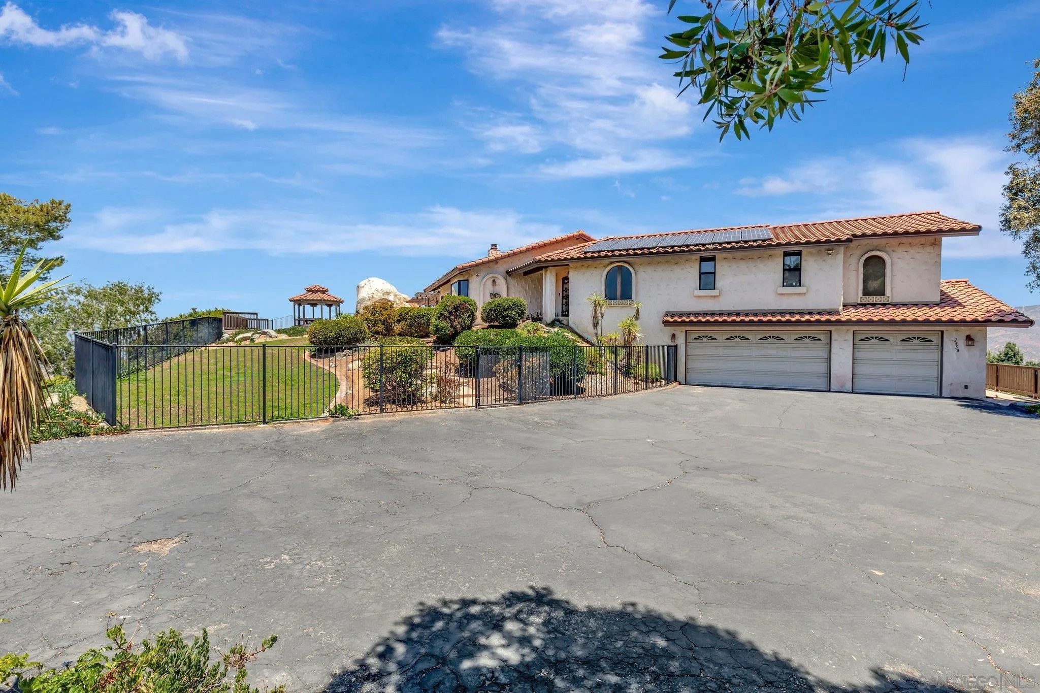 2458 Pence Dr