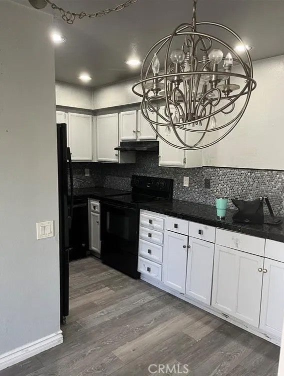 1371 Sunflower South