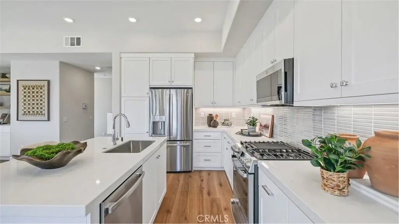 1275 Snowberry Place