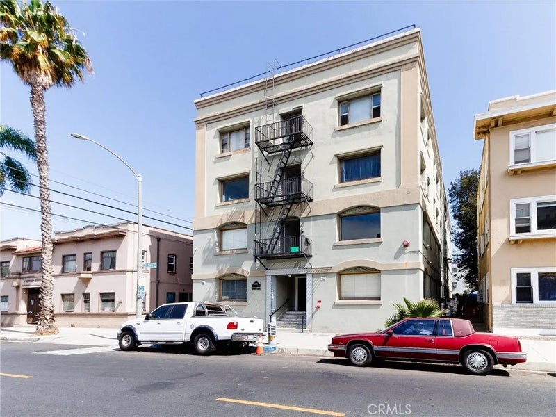 323 W 4th. Unit 101 101