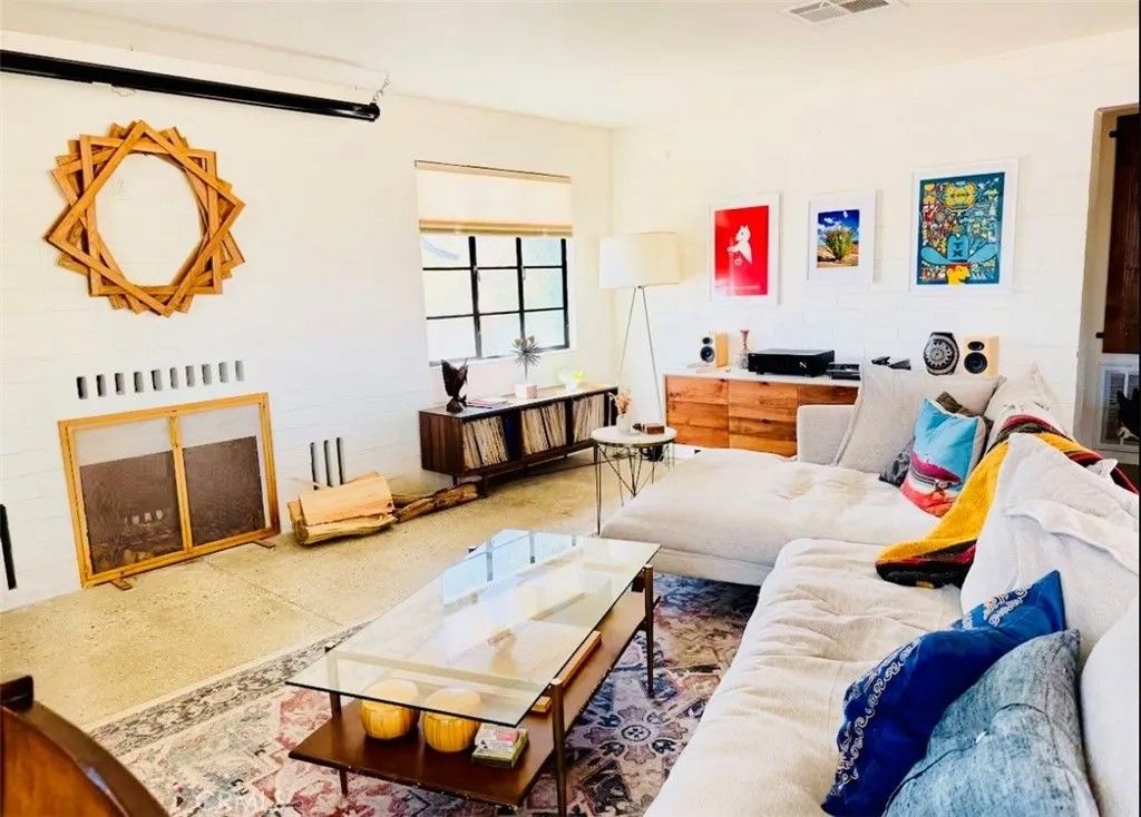 Photo of 73422 Homestead Drive, 29 Palms, CA 92277 (MLS # SR26054288)