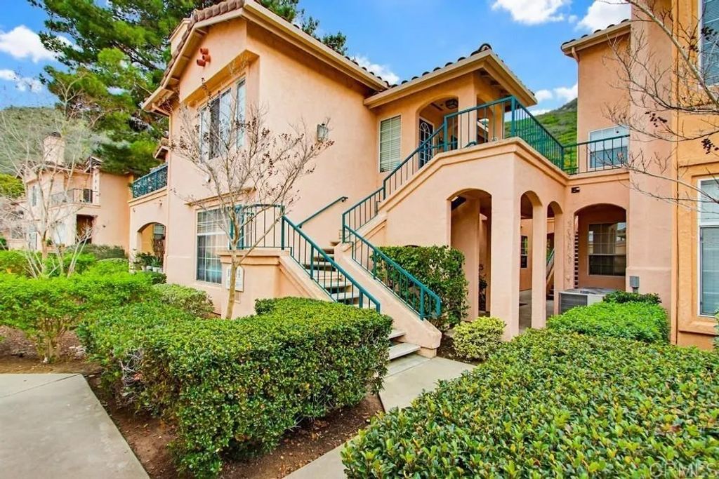 Photo of 18614 Caminito Cantilena #336, San Diego, CA 92128 (MLS # NDP2600751)