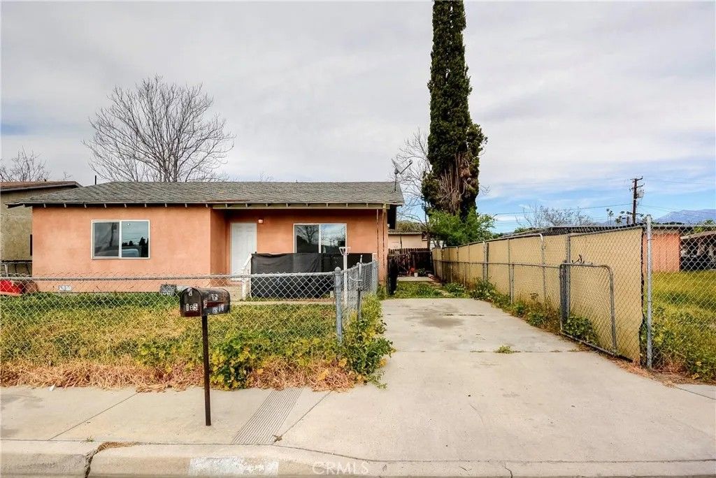 Photo of 185 N Scovell, San Jacinto, CA 92583 (MLS # CV26056103)