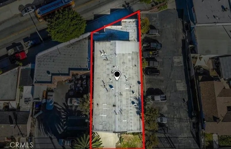 719 E 65th