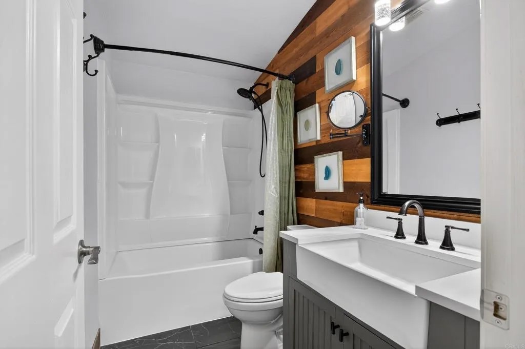 13450 Highway 8 Business Space 16