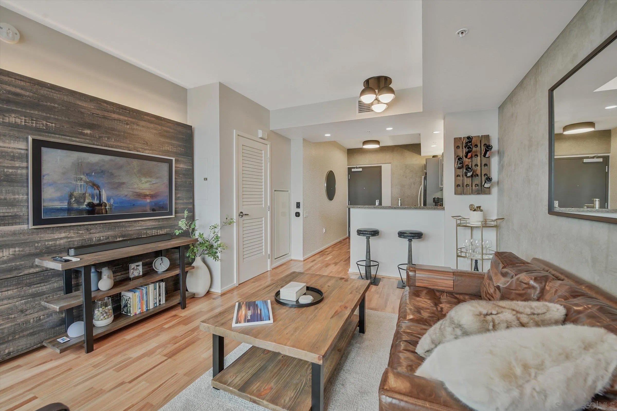321 10Th Ave 1603