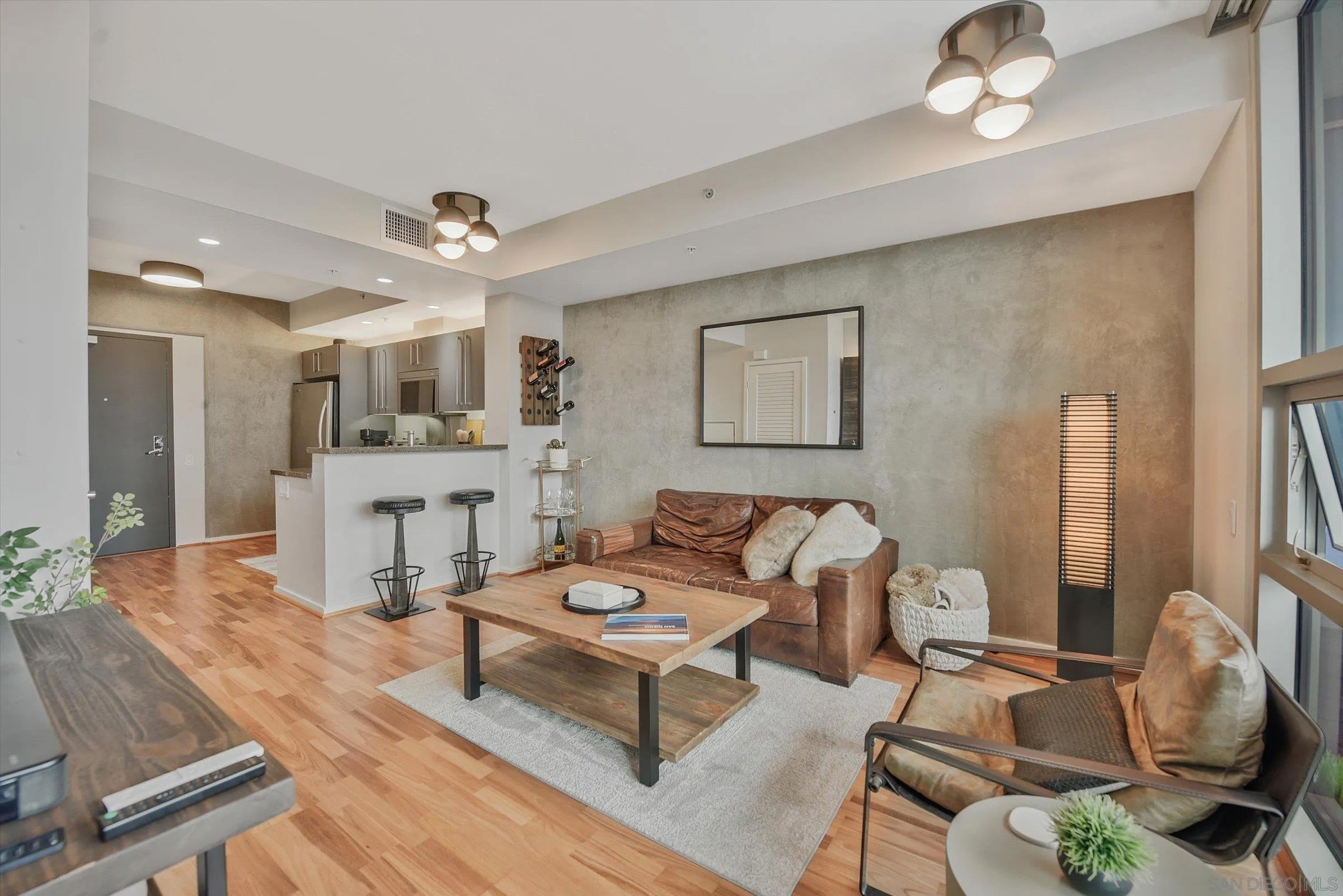 321 10Th Ave 1603