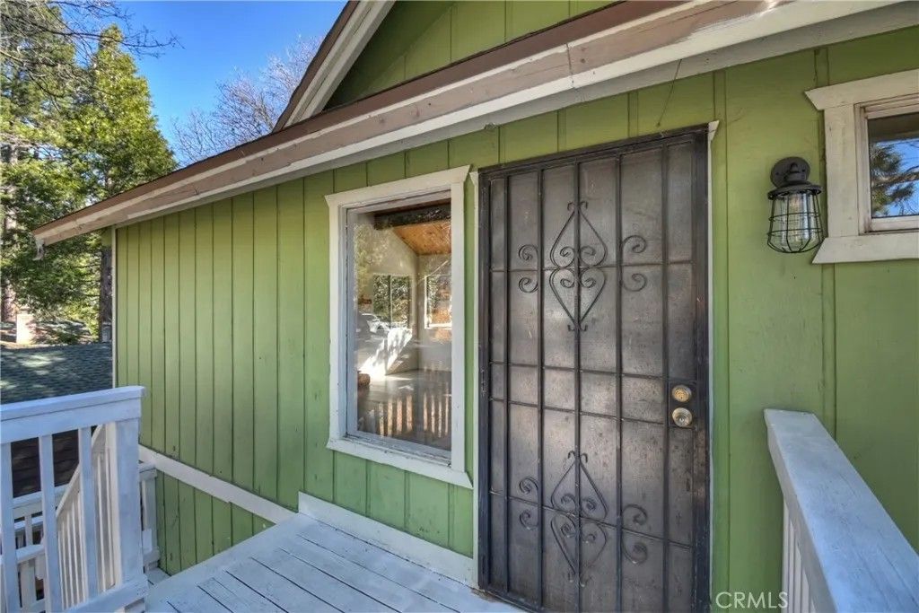 Photo of 32142 Hunsaker Way, Running Springs, CA 92382 (MLS # IG26016795)