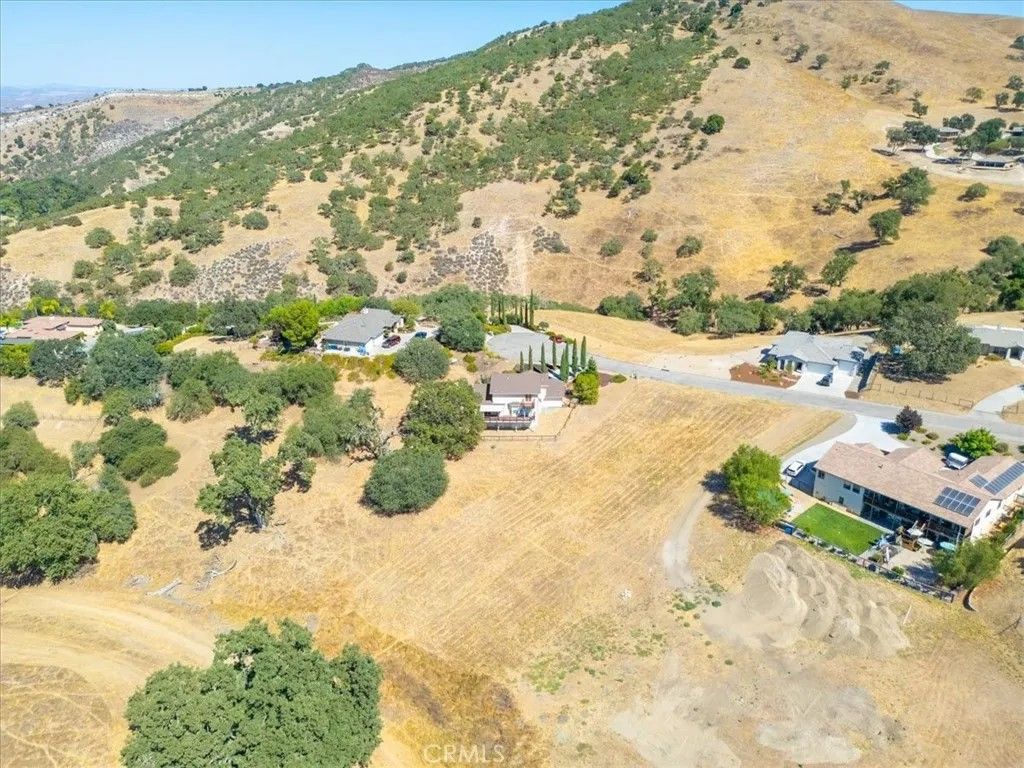 Photo of 9850 Bluegill, Paso Robles, CA 93446 (MLS # NS26063937)