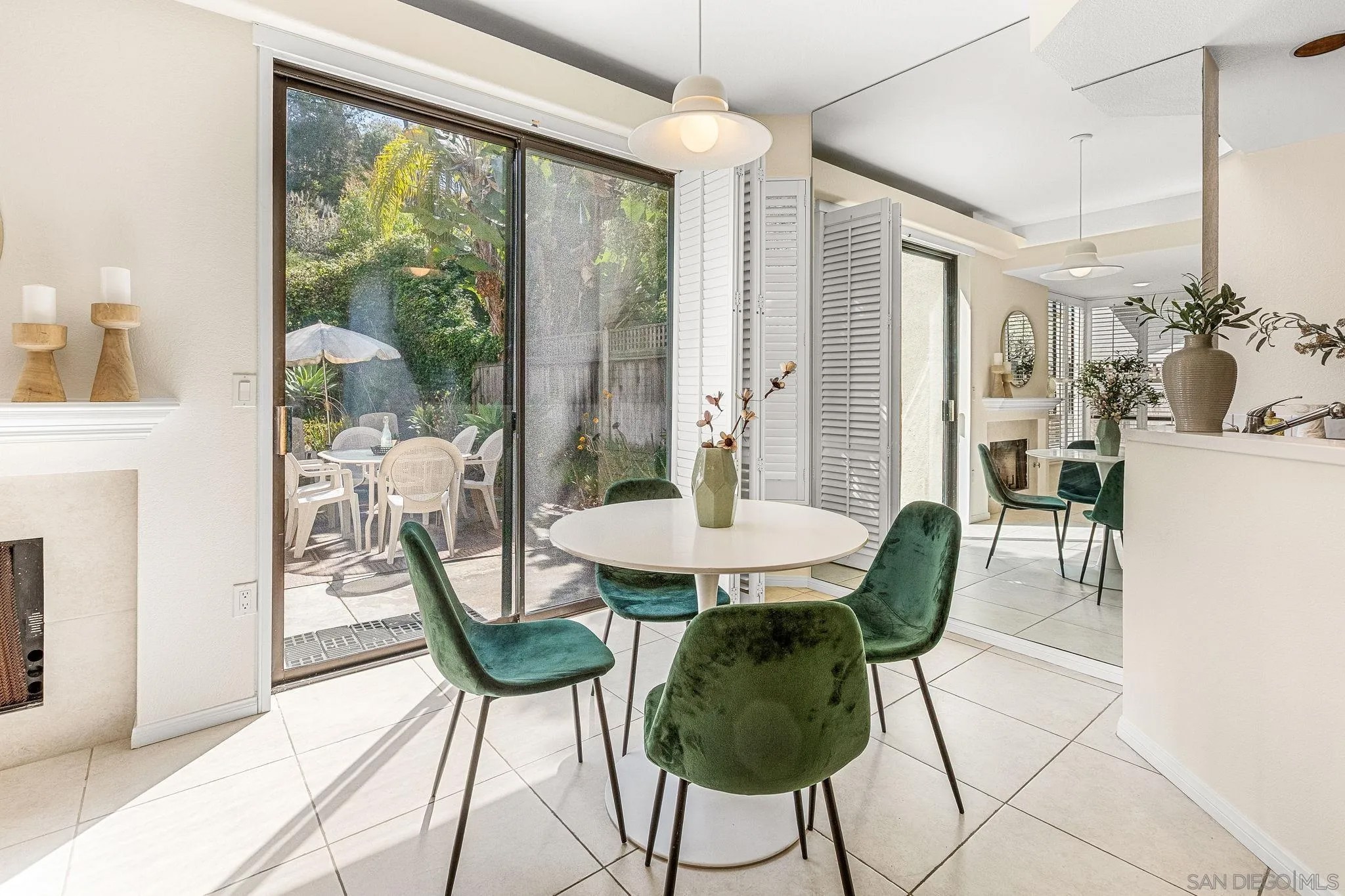 6338 Caminito Del Pastel