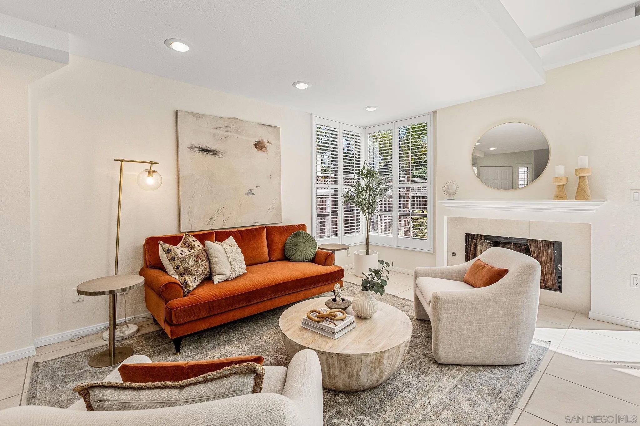 6338 Caminito Del Pastel