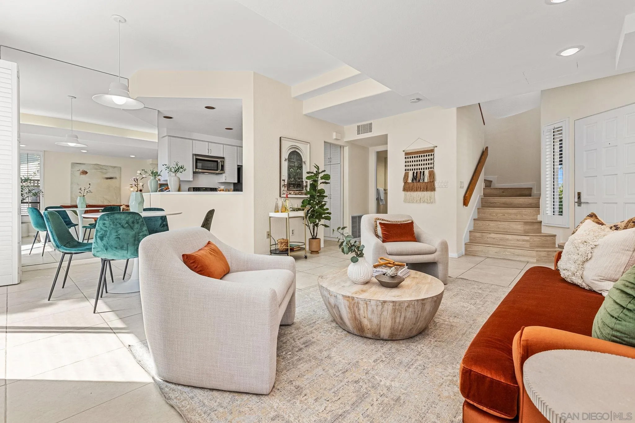 6338 Caminito Del Pastel