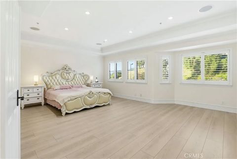 Tiny photo for 260 S Willowcreek Ln, Anaheim, CA 92808 (MLS # TR26059984)