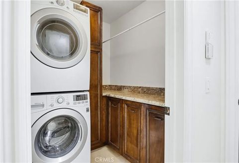 Tiny photo for 260 S Willowcreek Ln, Anaheim, CA 92808 (MLS # TR26059984)