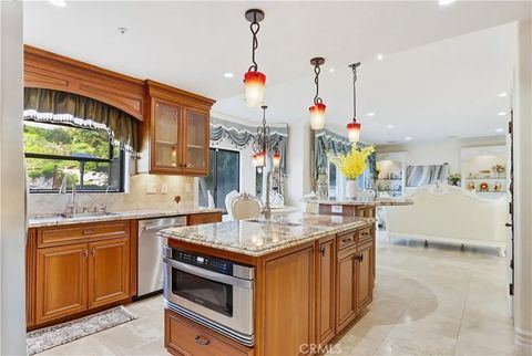 Tiny photo for 260 S Willowcreek Ln, Anaheim, CA 92808 (MLS # TR26059984)