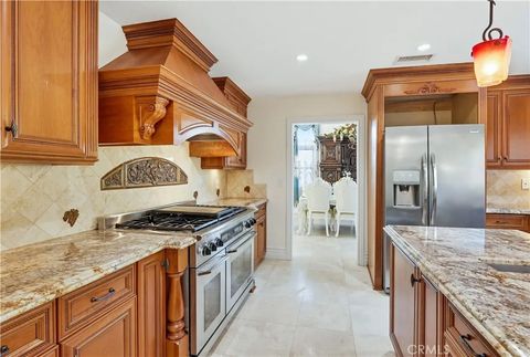 Tiny photo for 260 S Willowcreek Ln, Anaheim, CA 92808 (MLS # TR26059984)