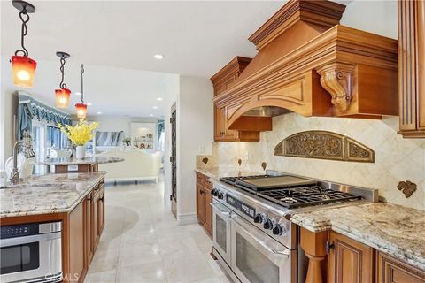 Tiny photo for 260 S Willowcreek Ln, Anaheim, CA 92808 (MLS # TR26059984)