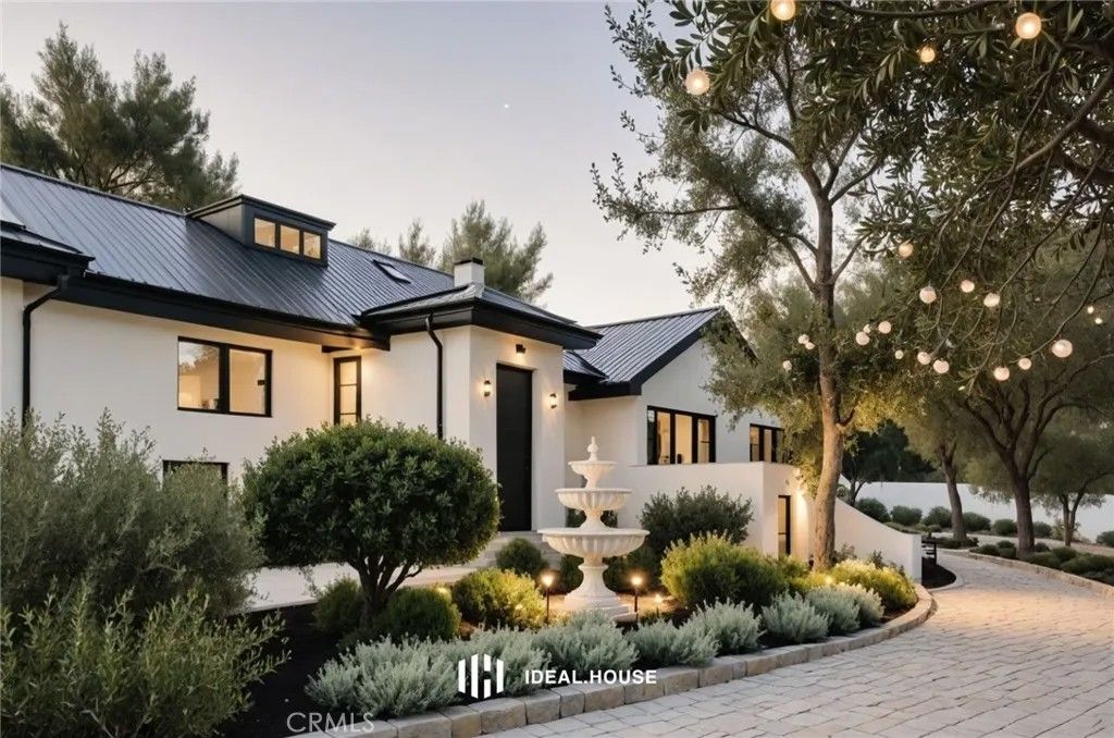 Photo of 31742 Contijo Way, Coto De Caza, CA 92679 (MLS # OC26076370)