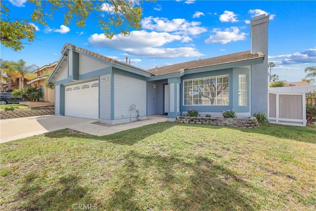 Photo of 26819 Eagle Run Street, Corona, CA 92883 (MLS # LG26057110)