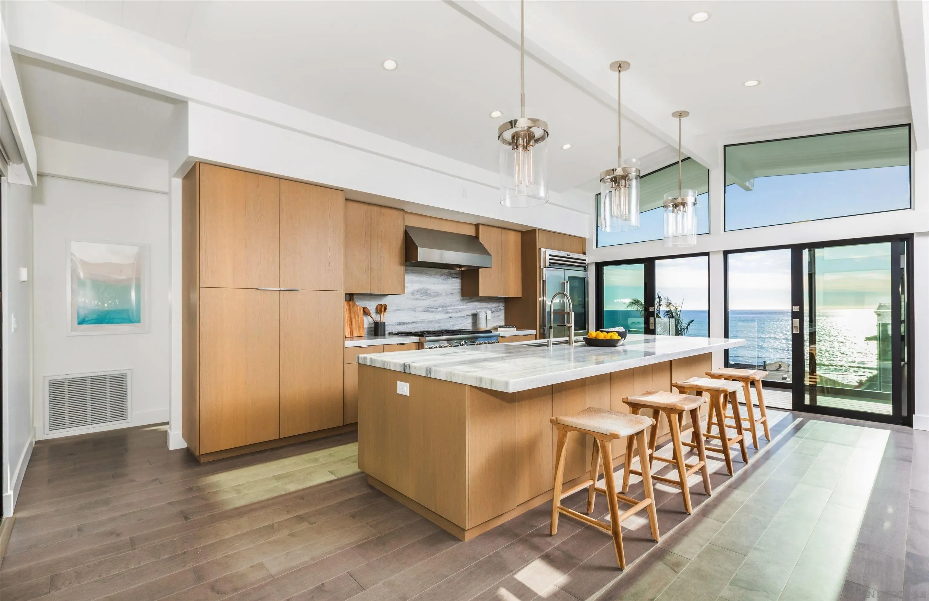 La Jolla, California 92037, United States, 4 Bedrooms Bedrooms, ,5 BathroomsBathrooms,Residential,Active,208672