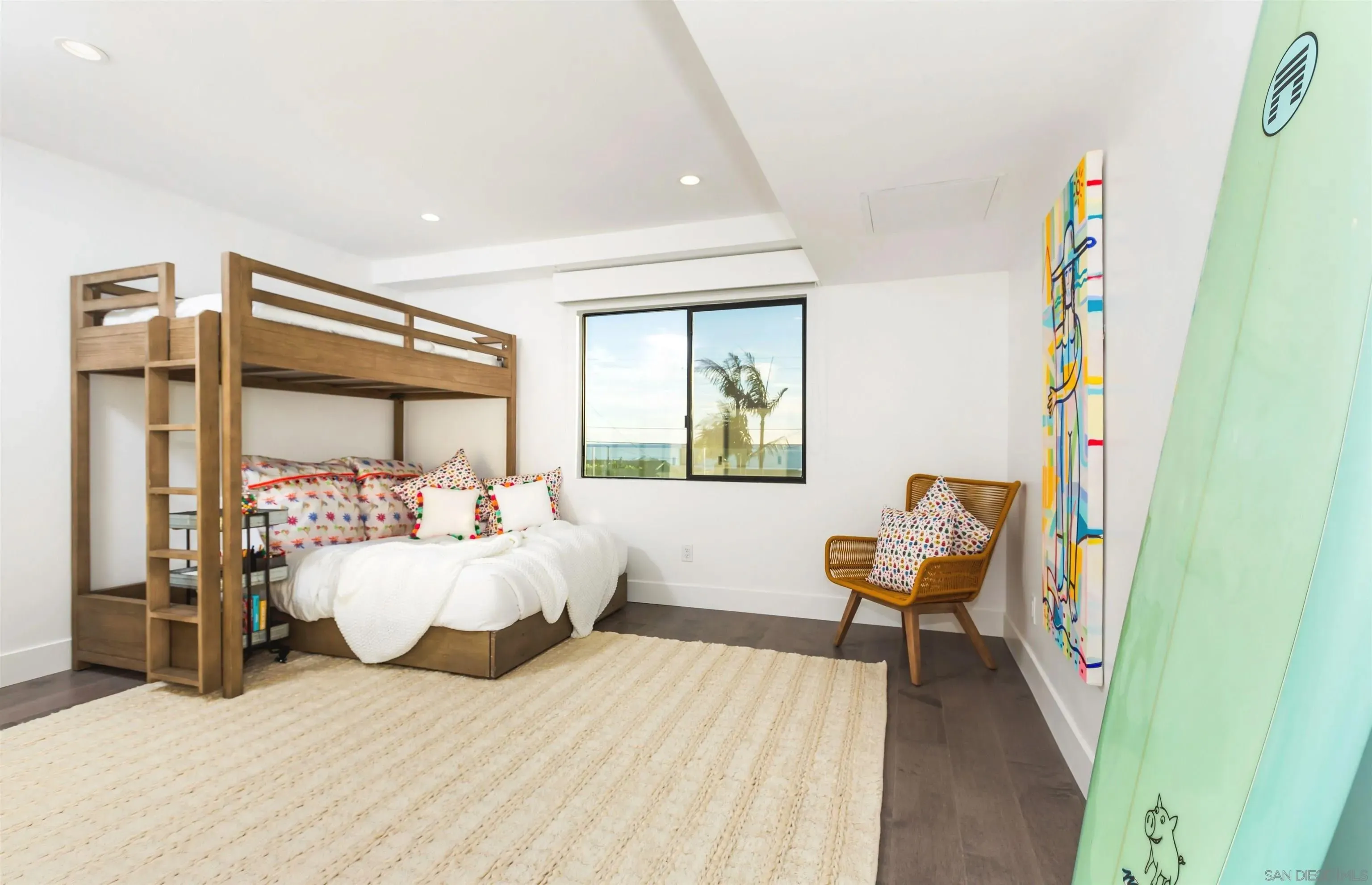 La Jolla, California 92037, United States, 4 Bedrooms Bedrooms, ,5 BathroomsBathrooms,Residential,Active,208672