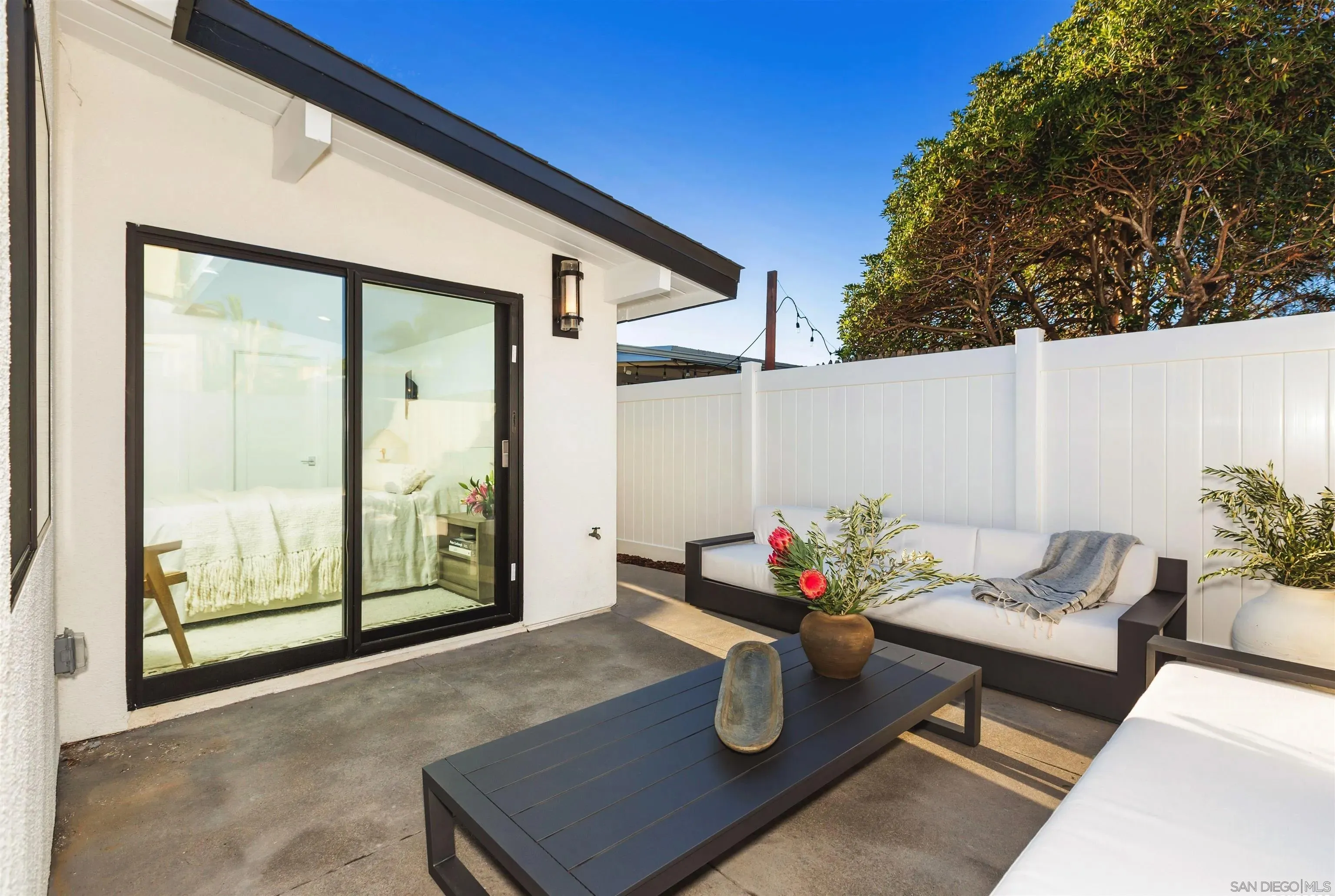 La Jolla, California 92037, United States, 4 Bedrooms Bedrooms, ,5 BathroomsBathrooms,Residential,Active,208672