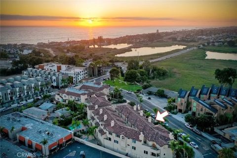 Photo of 543 LAGUNA Drive, Carlsbad, CA 92008 (MLS # OC25280799)