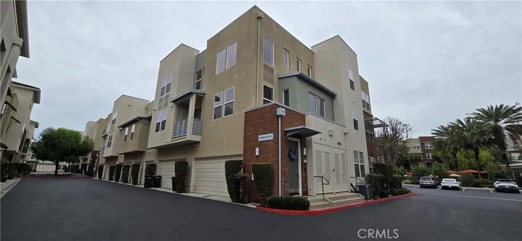 Photo of 31 Brownstone Way, Aliso Viejo, CA 92656 (MLS # OC26003316)