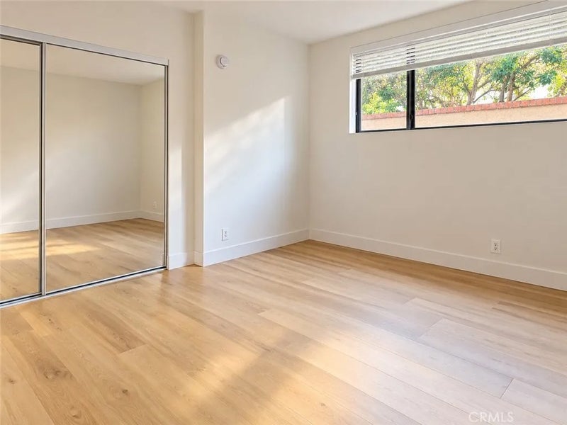 7300 Franklin 355