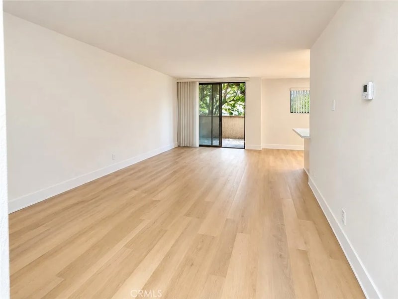 7300 Franklin 355