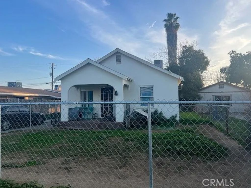 Photo of 513 Washington Avenue, Bakersfield, CA 93308 (MLS # PI25282169)