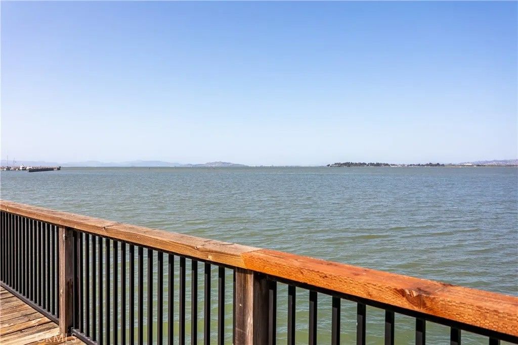 Photo of 8 Commodore Dr, Emeryville, CA 94608 (MLS # PW26078699)