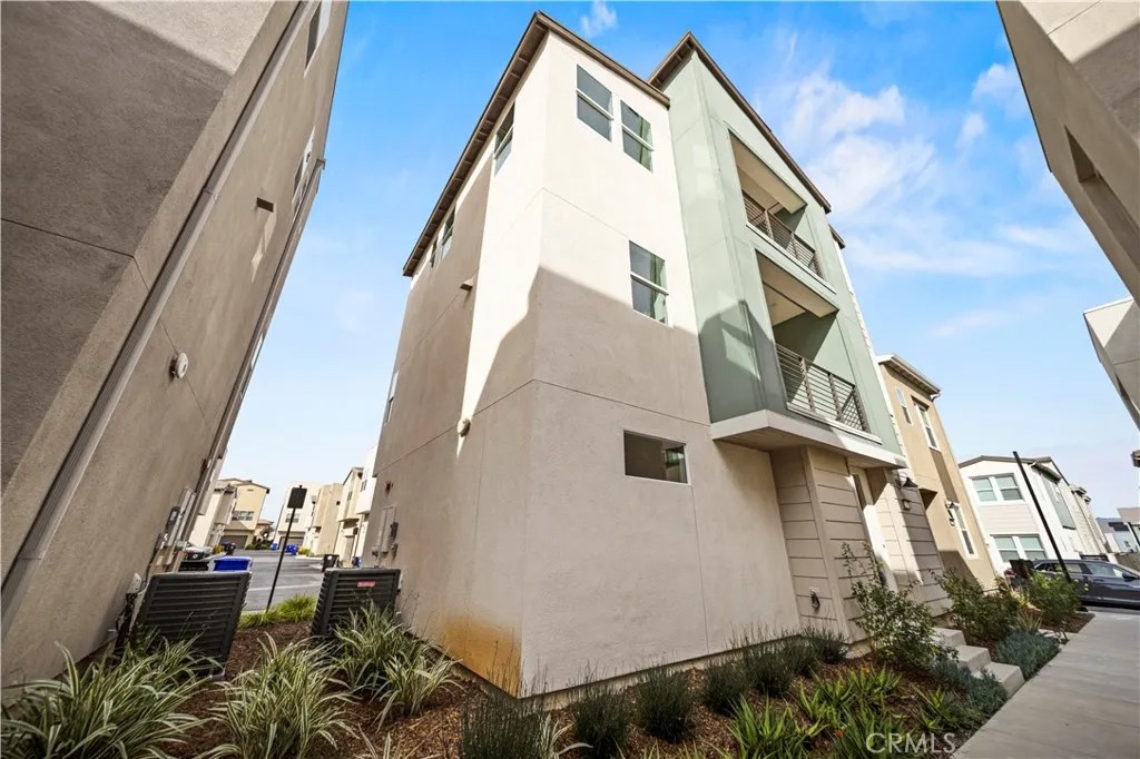 27422 Pioneer Court