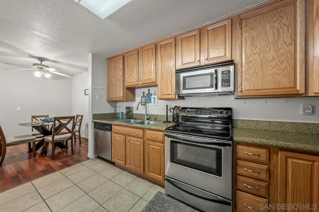 1845 Bayview Heights 99
