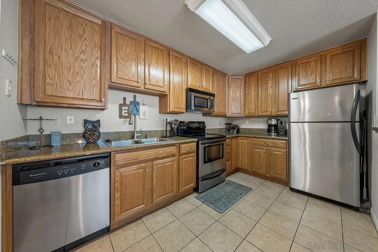 1845 Bayview Heights 99
